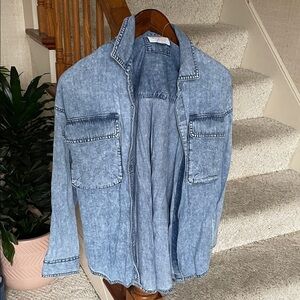 American Eagle Outfitters Oversized Denim Button Up Shirt light wash